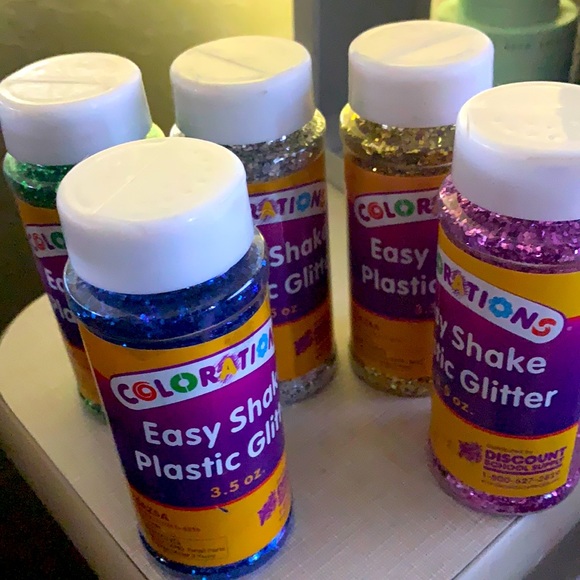 NWT 5 plastic Glitter easy shake - Picture 2 of 9